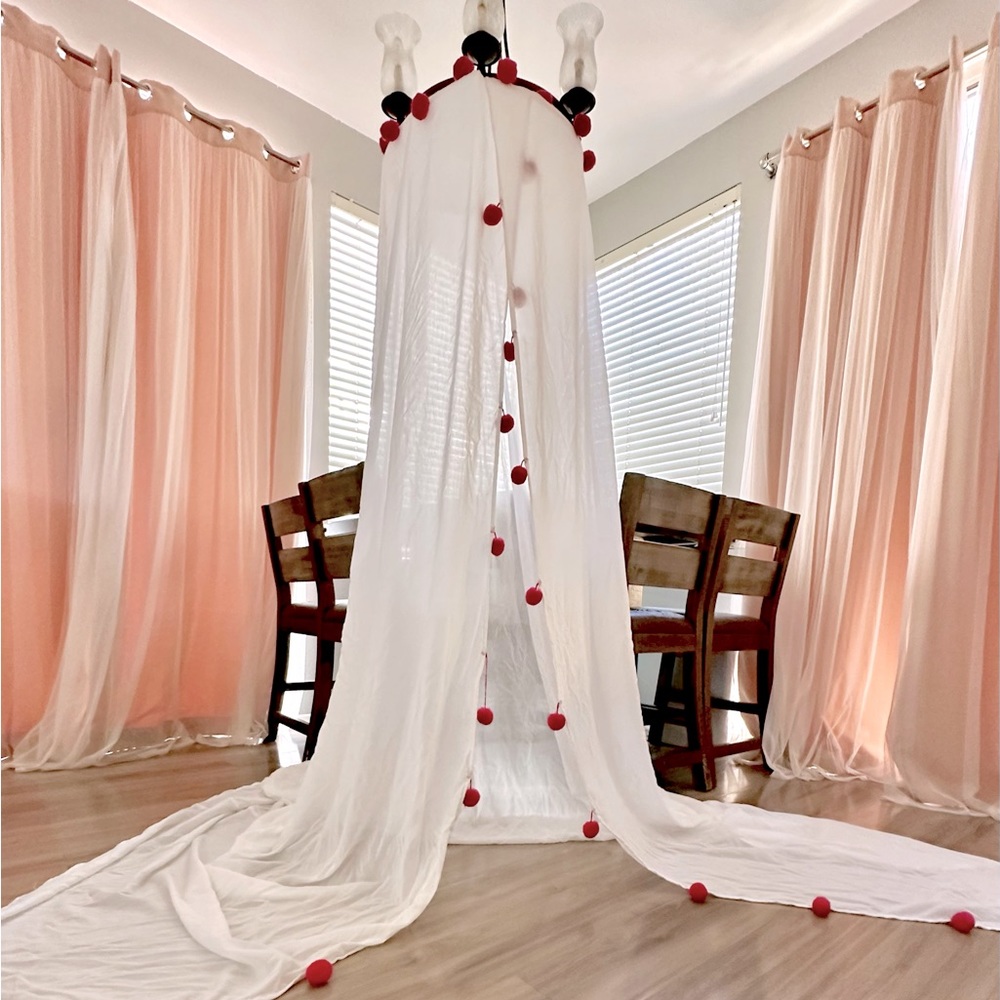 Pom Pom Canopy